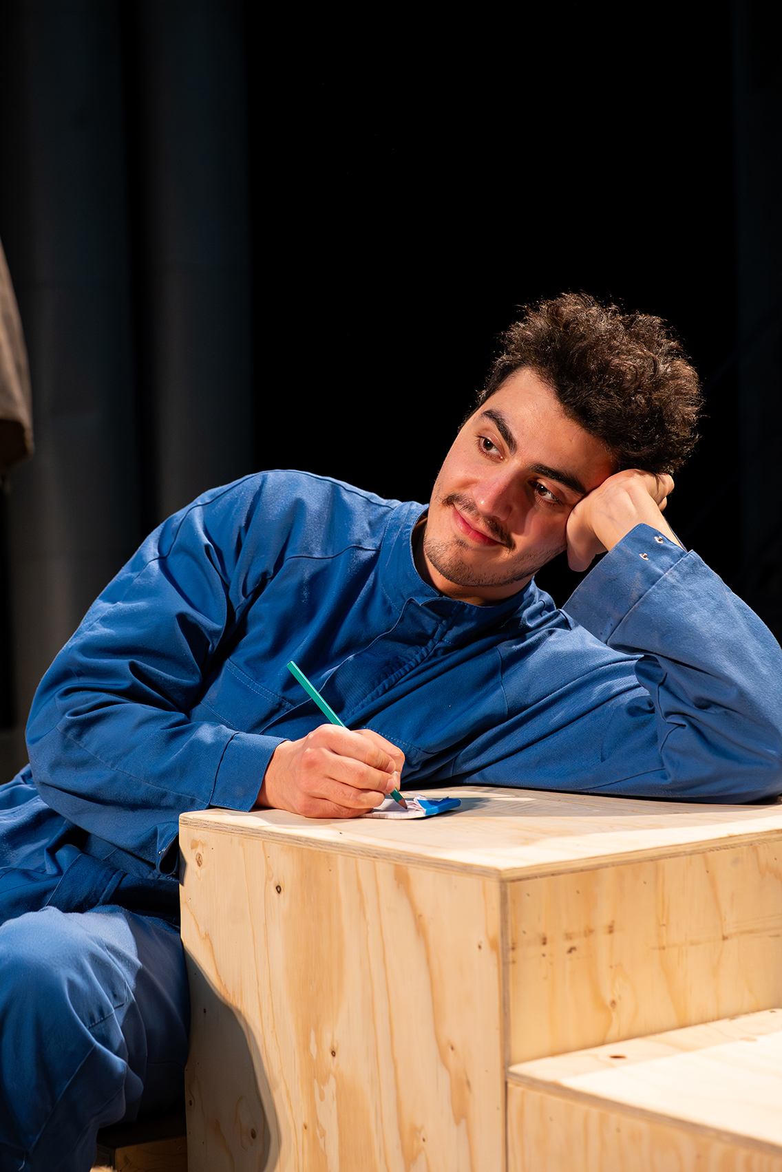 Kuinka tulla Tapio Rautavaaraksi. Kuvassa Youssef Asad Alkhatib. Kuva: Janne Vasama.