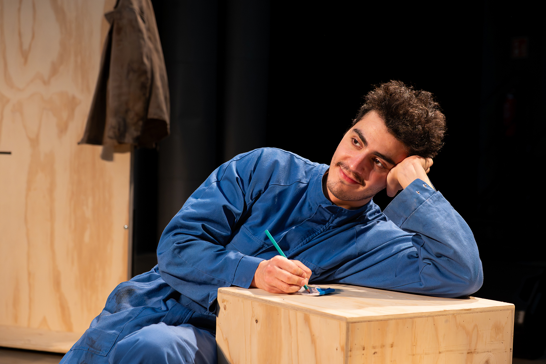 Kuinka tulla Tapio Rautavaaraksi. Kuvassa Youssef Asad Alkhatib. Kuva: Janne Vasama.