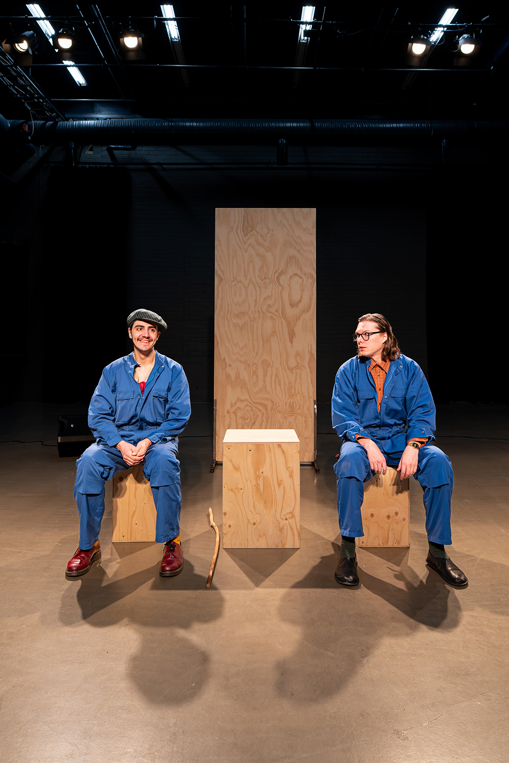 Kuinka tulla Tapio Rautavaaraksi. Kuvassa Youssef Asad Alkhatib ja Taavi Hasunen. Kuva: Janne Vasama.